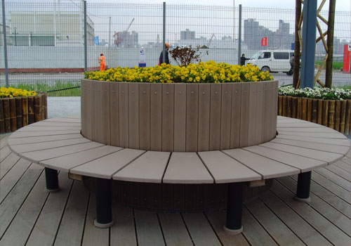 户外休闲椅的组成部分与防腐木维护使用